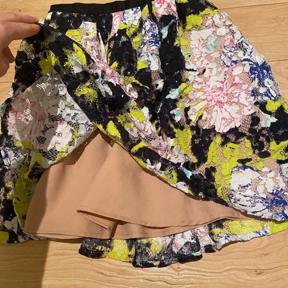 French Connection lace skirt - Picture 4 of 5